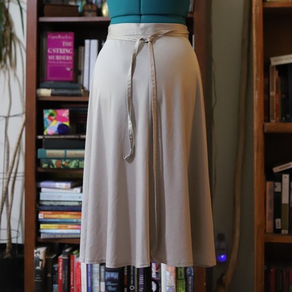Vintage | neautral wrap skirt - Picture 8 of 10